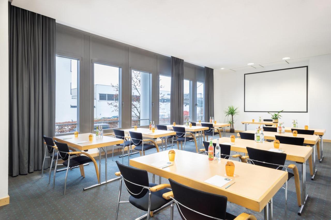 Hotel Four Munich Neue Messe 4*